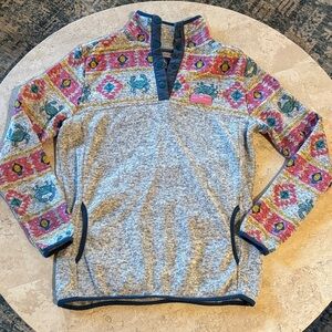 Simply Southern size Medium blue crab and pineapple Patterned Pullover